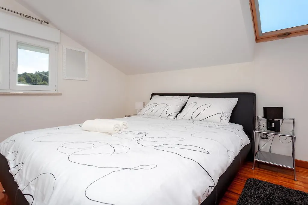 Apartment Toni Τρογκίρ Κροατία