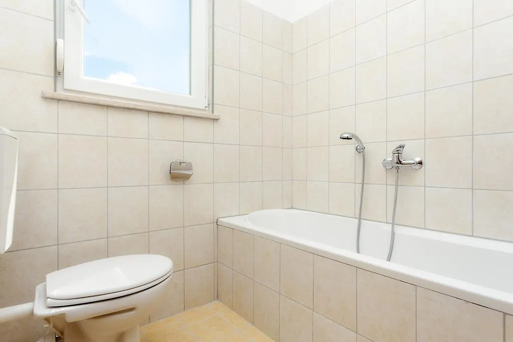 Apartment Toni Τρογκίρ 0*,  Κροατία